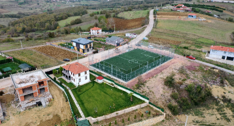 Kocaeli Büyükşehir’den Köylere futbol Sahası.