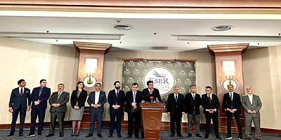 İstanbul'da DEVA PARTİ'li 13 İlçe Başkanı CHP'ye Katılıyor.