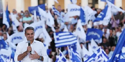 Yunanistan'da Seçimlerin Galibi Miçotakis.